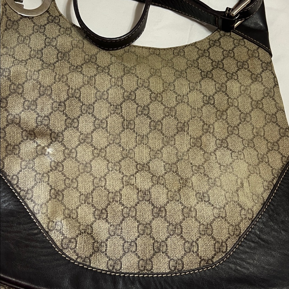 OVER-LOVED GUCCI SHOULDER BAG - PROJECT OR RESTORATION BAG - Picture 10 of 17